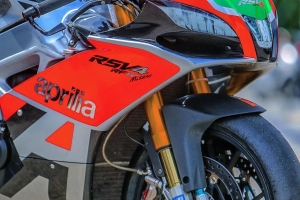  Headlight decals Honda Aprilia RSV 4 2015-2017 - This is a real photo stickers
