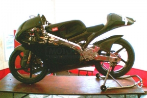 Aprilia RS 125R GP, 2001-02  Parts motoforza on bike