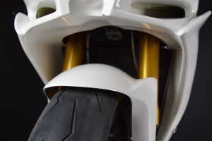 Aprilia RSV 4 2015- Parts Motoforza on bike - Airtunnel to radiator