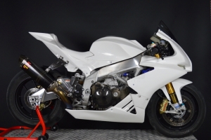 Aprilia RSV 4 Factory 2009-2015 Parts Motoforza on bike