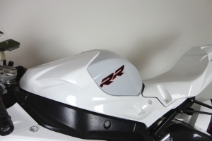 Tank cover racing -small on bikBMW S 1000 RR 2015-2018 Tank cover - front racing, GRP on bikee
