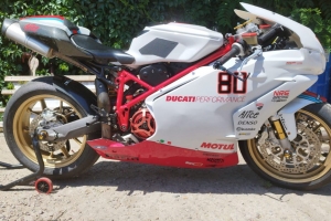 Ducati 749,999 2003-2004 motoforza parts on the bike