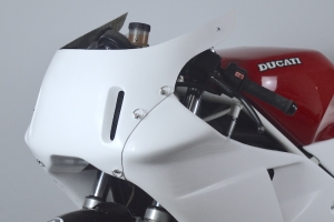 Ducati 851,888, 1991-1994  parts on bike  851