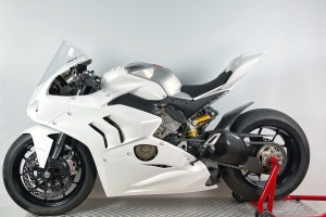 Ducati 1000 1100 V4/V4S/V4R Panigale 2018-2021 Upper part racing - small - Original Look - without winglets, GRP. - on the bike