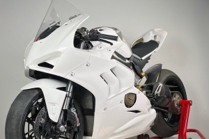 Ducati 1000 V4/V4S/V4R Panigale 2018-2021 Side part Left, GRP - on the bike