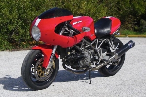 Half Fairing 1000s, Paul Smart - with cut out for headlight, GRP - parts motoforza on bike  Ducati ST2