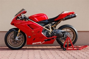 Ducati 848-1098-1198 Parts Motoforza on bike 1098