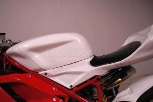 Ducati 848 1098 1198 - Race seat SBK 6-pieces KIT on bike