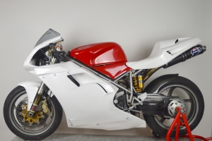 Ducati 748 916 996 Oil Sump racing on bike