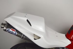 Ducati 748,916,996,998 Seat closed - 4 vents  on bike with racing Rear frame (bracket)