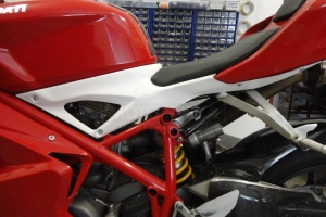 Ducati 848 1098 1198 Side panel - Left, GRP