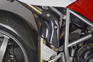 Exhaust mid pipe shield Ducati 748,916, 996, 998 CARBON