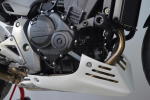 Honda Hornet 600F 2007-15 mounting kit for bellypan Motoforza on bike