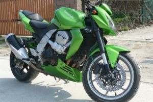 Bellypan and front fender Kawasaki Z750 2002-2006 / UNI version 1, on bike Kawasaki Z750 2003-2006,