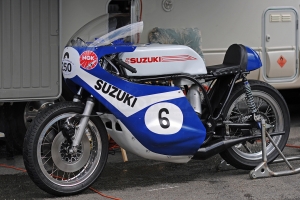 Suzuki TR 750 3-cylinder 1970 / fairing GRP -  on bike