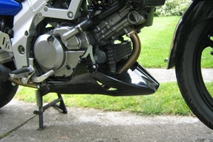 Bellypan on bike Suzuki DL 1000 VSTROM 