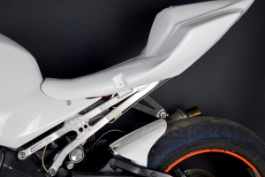 Suzuki, GSX-R 1000, 05-06 (K5-K6) / fairings on bike -on motoholders frame