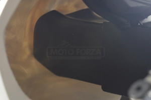 Triumph 675 2013-2016 Daytona parts Motoforza on bike  - installation air duct 
