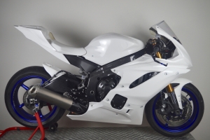 Yamaha YZF R6 2017- tank cover , GRP fibreglass - preview on the bike