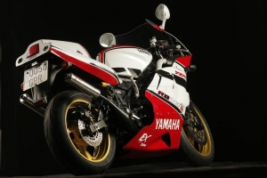 Yamaha YZR 500 - parts on bike Yamaha RD500