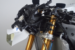 Yamaha YZF R1 2020-  motoforza parts on bike - DUCT TO ORIGINAL AIRDUCT