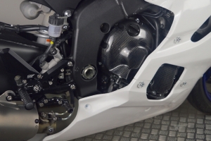 Yamaha YZF R6 2017-  Oil sump racing-for racing Exhaust -  GRP-fiberglass - works with original side stand - Preview on bike