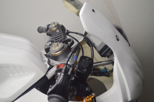 Yamaha YZF R3 2019- Motoforza parts on bke -Motoholders front bracket
