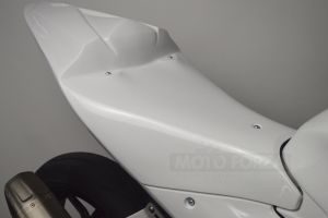 Yamaha YZF R3 2019- Motoforza parts on bike
